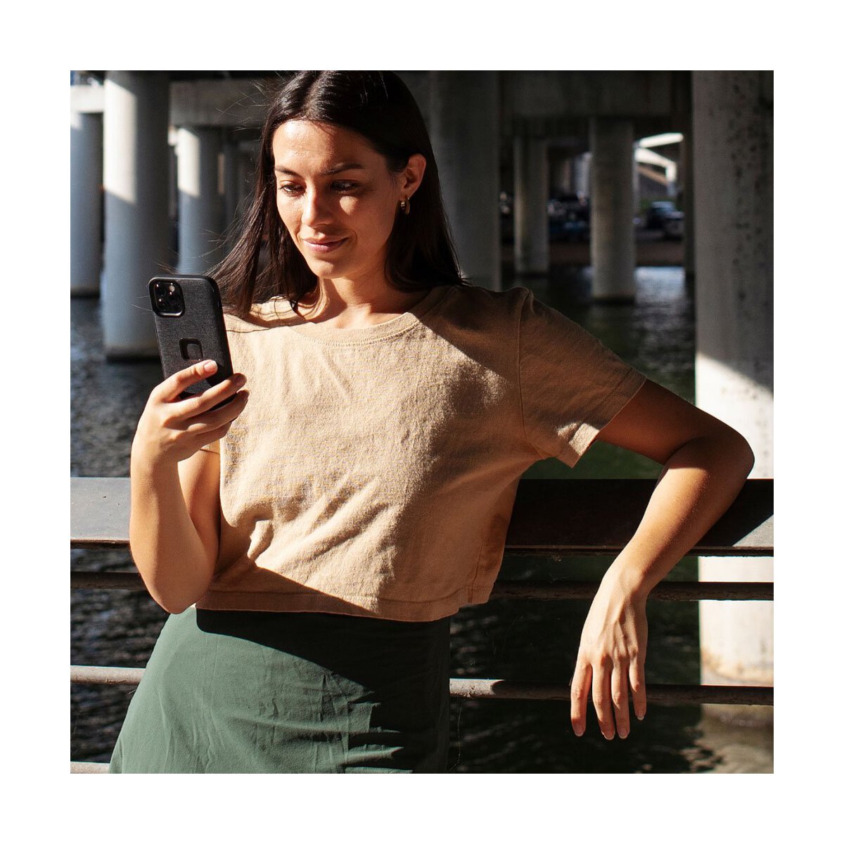Kryt na iPhone 13 Pro Max Peak Design Mobile Everyday - šedý - iSTYLE CZ