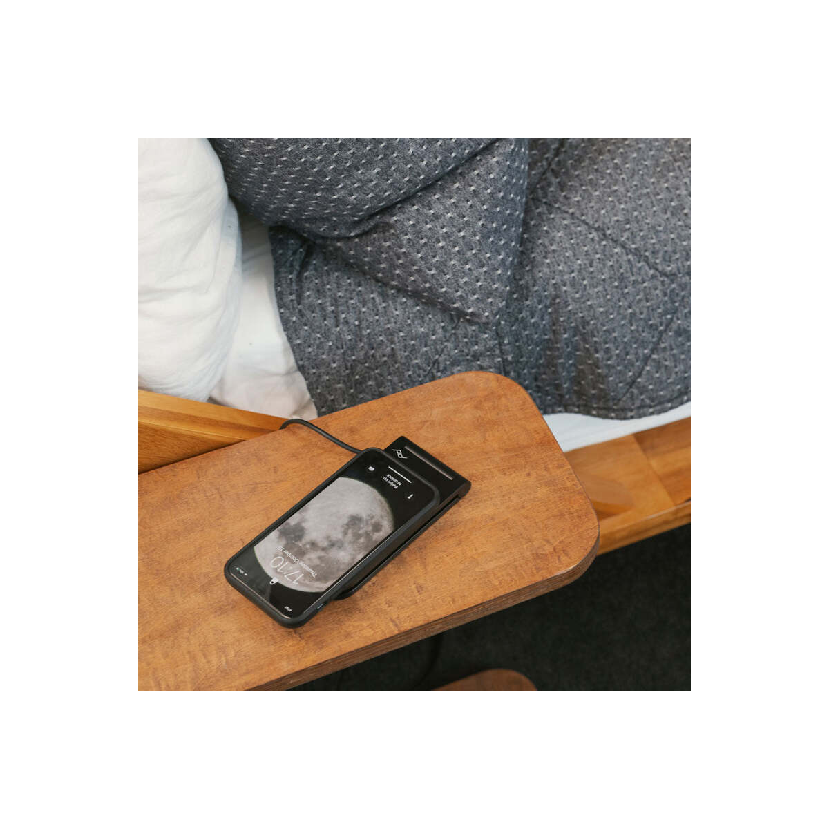 Polohovatelný magnetický stolní držák Peak Design Wireless Charging Stand - černý - iSTYLE CZ