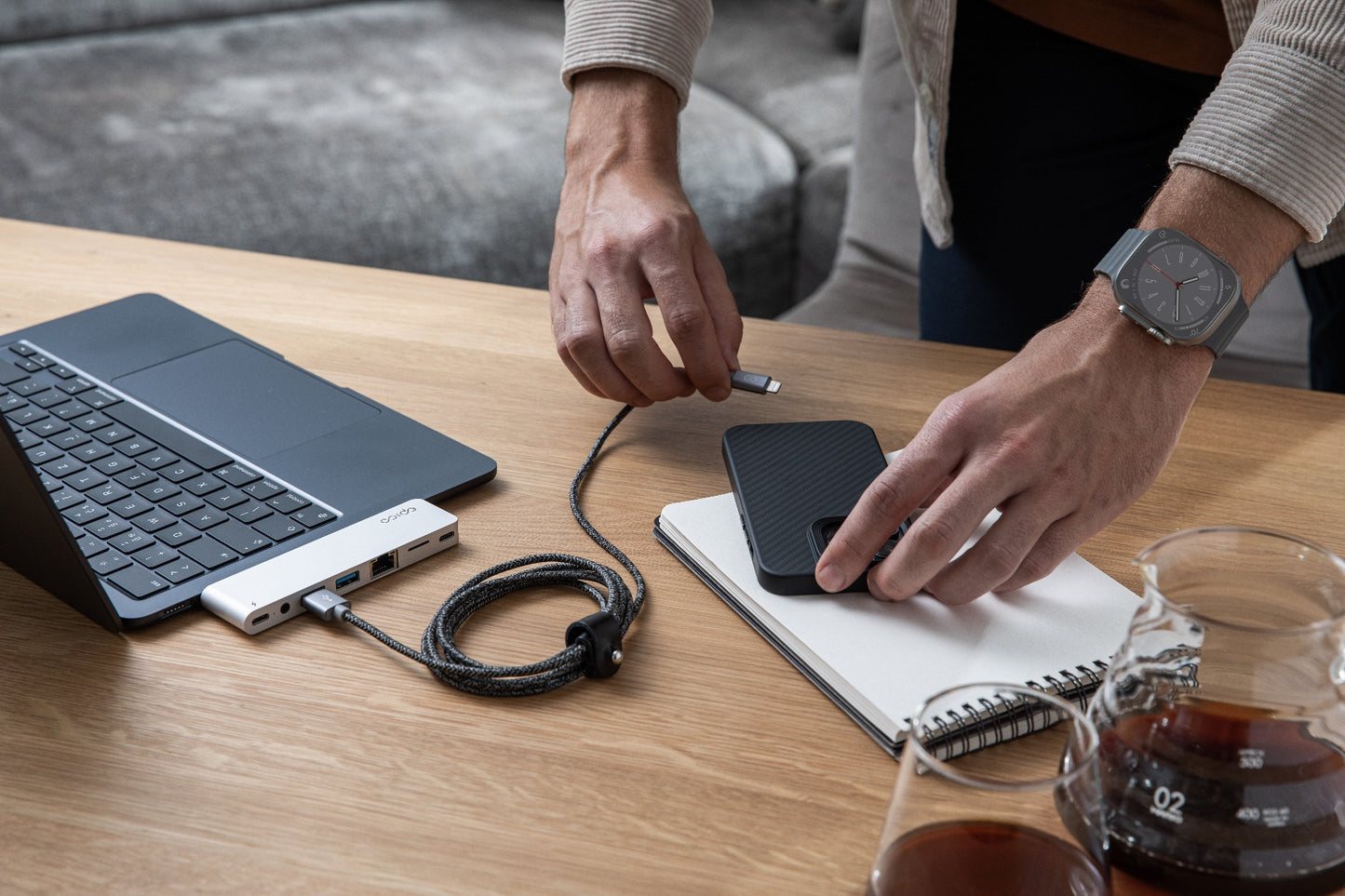 USB-C Hub Pro III Epico - stříbrný - iSTYLE CZ