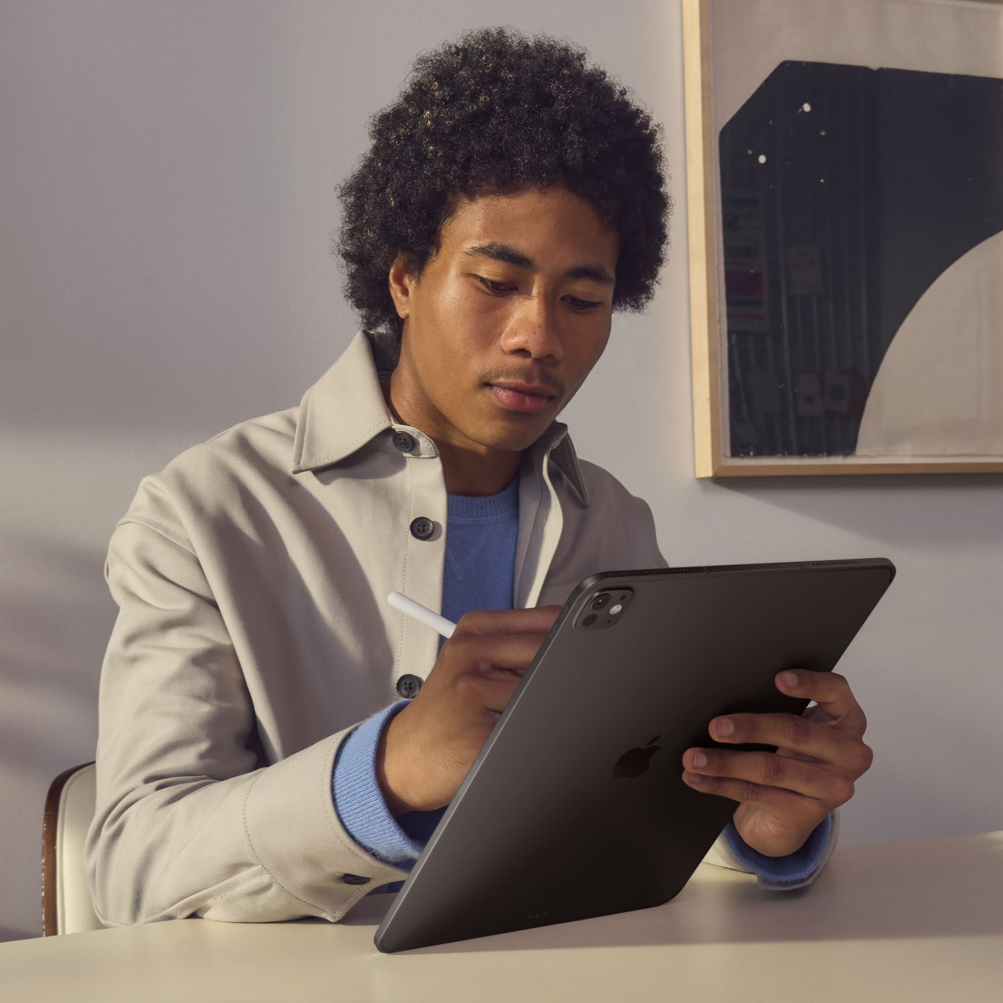 Apple 13palcový iPad Pro Wi-Fi 256GB se standardním sklem - vesmírně černý - iSTYLE CZ