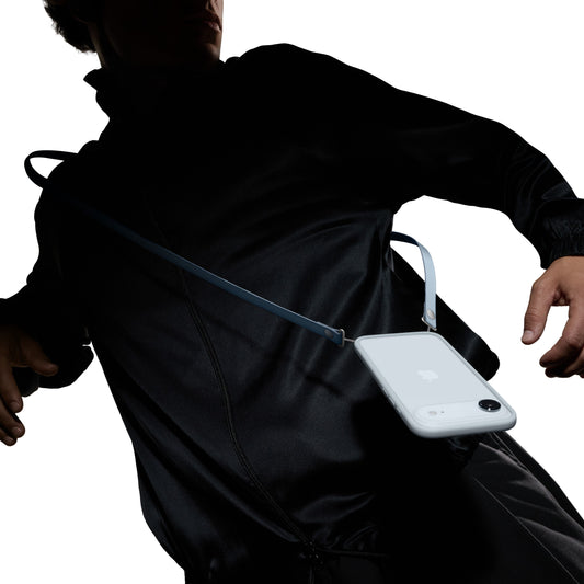 Crossbody popruh Apple - světle šedý - iSTYLE CZ