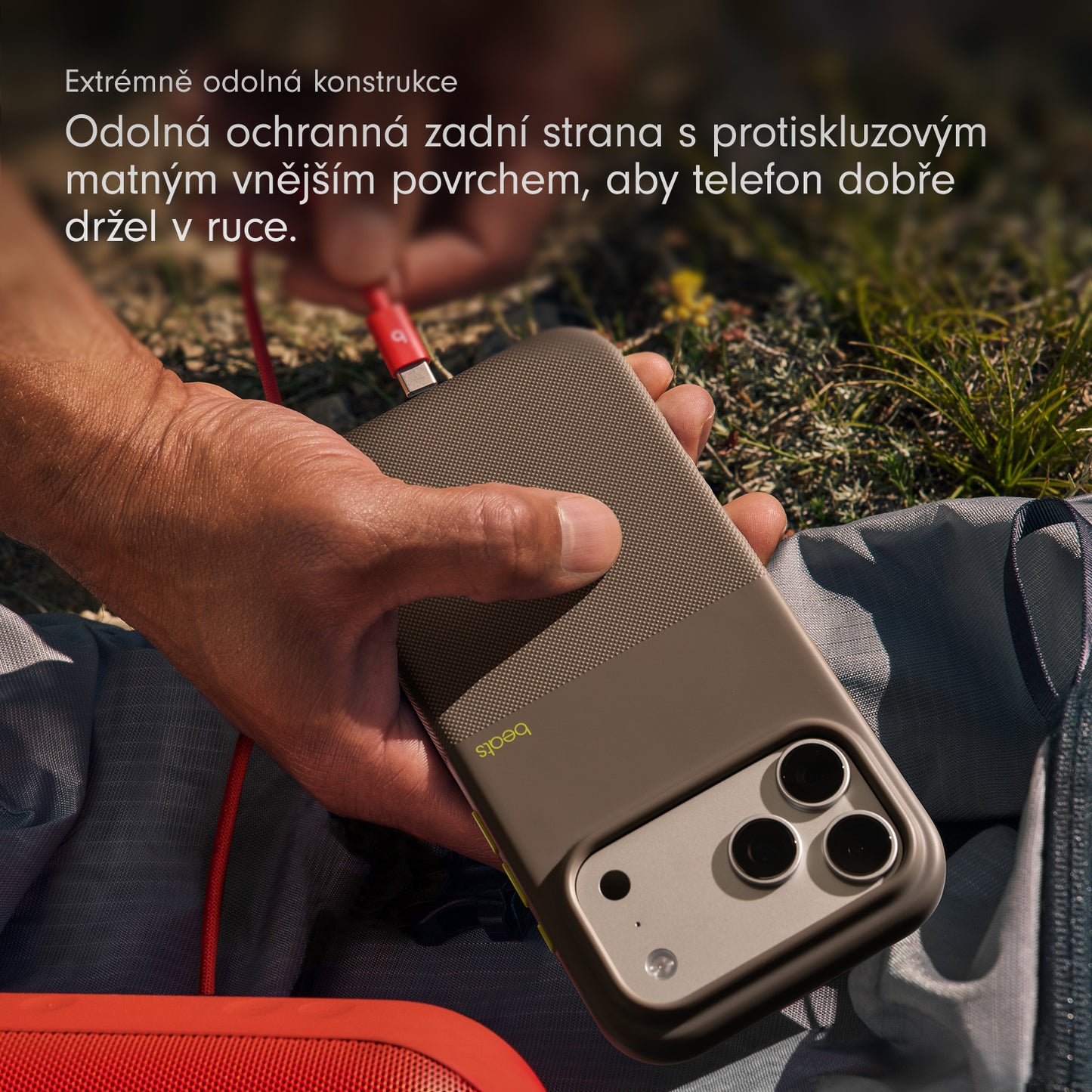 Odolný kryt pro iPhone 17 Pro Max Beats s MagSafe a ovladačem fotoaparátu - alpsky šedý - iSTYLE CZ
