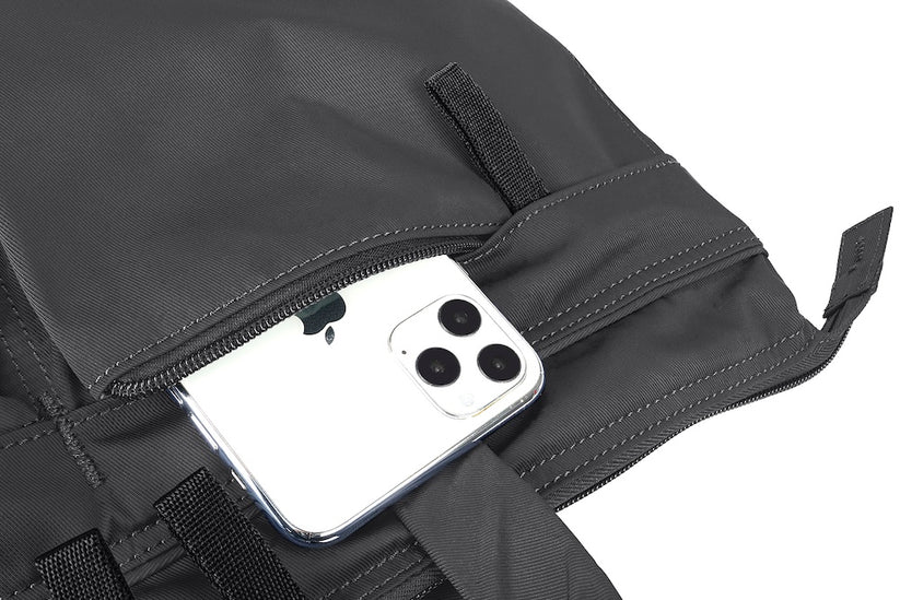 Batoh Tucano Desert Shopper 15,6" - černý - iSTYLE CZ