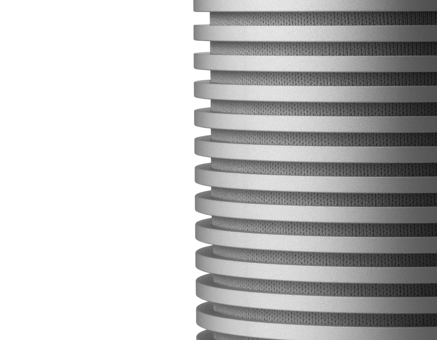 Bezdrátový reproduktor Bang & Olufsen Beosound Explore - šedý - iSTYLE CZ