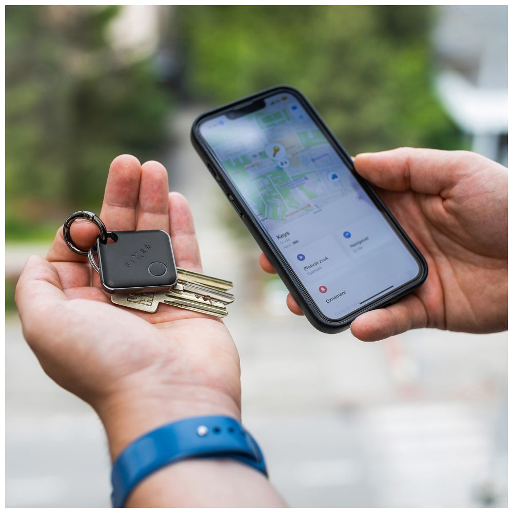 Smart tracker FIXED Tag s podporou Find My - černý - iSTYLE CZ