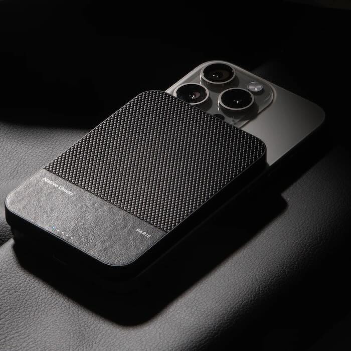 MagSafe powerbanka Native Union (Re)Classic 5000mAh - modrá - iSTYLE CZ