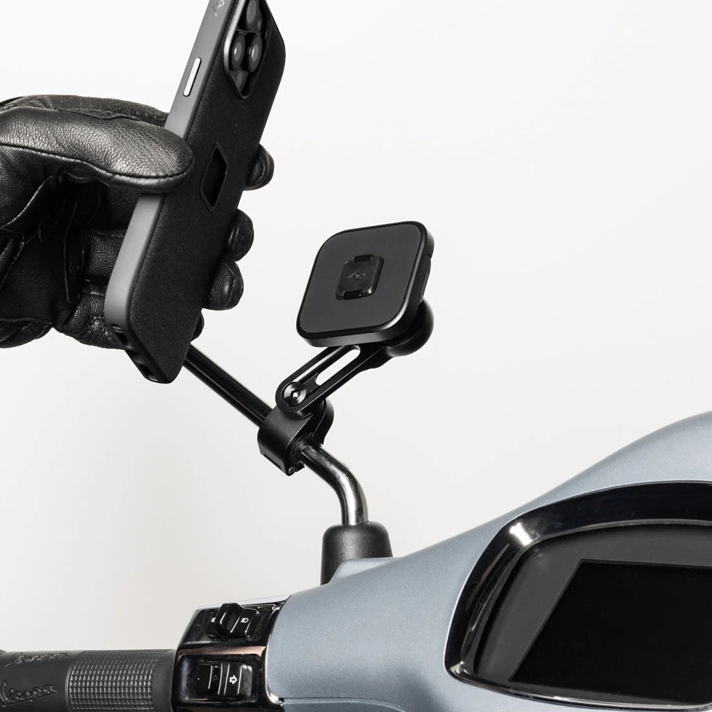 Držák s pojistkou na zrcátka a nabíjením Peak Design Mobile Motorcycle Mirror Mount - černý - iSTYLE CZ
