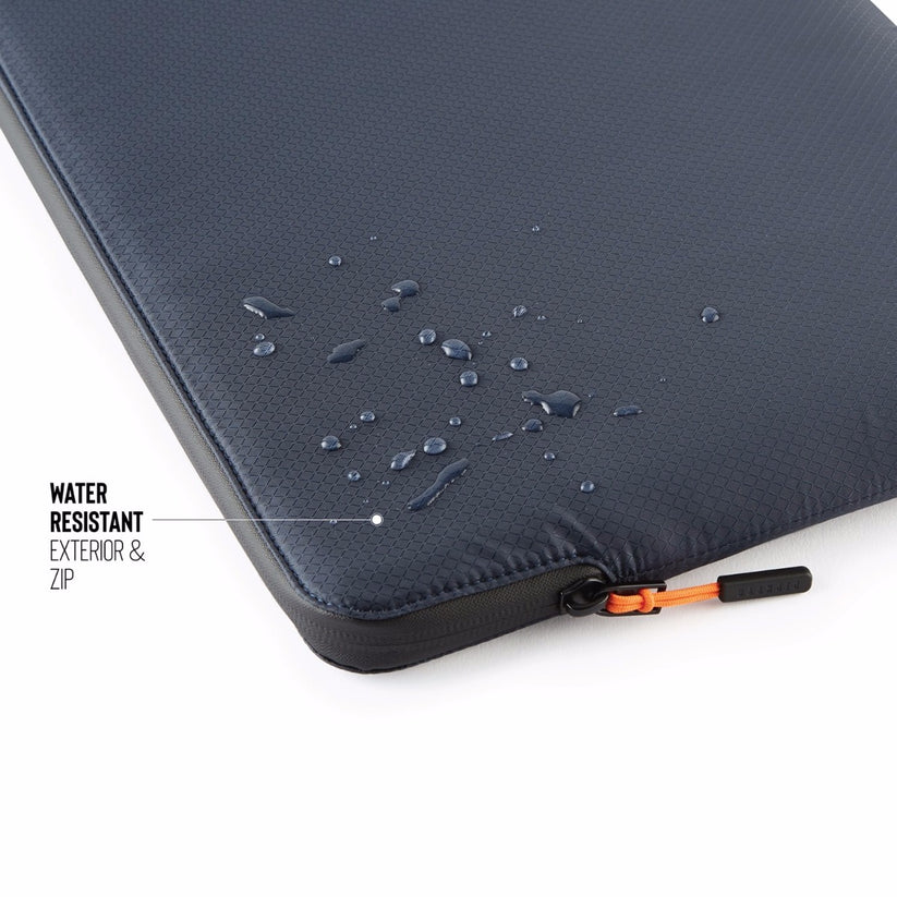 Obal na MacBook Air / Pro 13" Pipetto Sleeve Ultra Lite - modrý - iSTYLE CZ