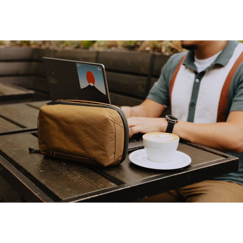 Organizér Peak Design Tech Pouch Coyote