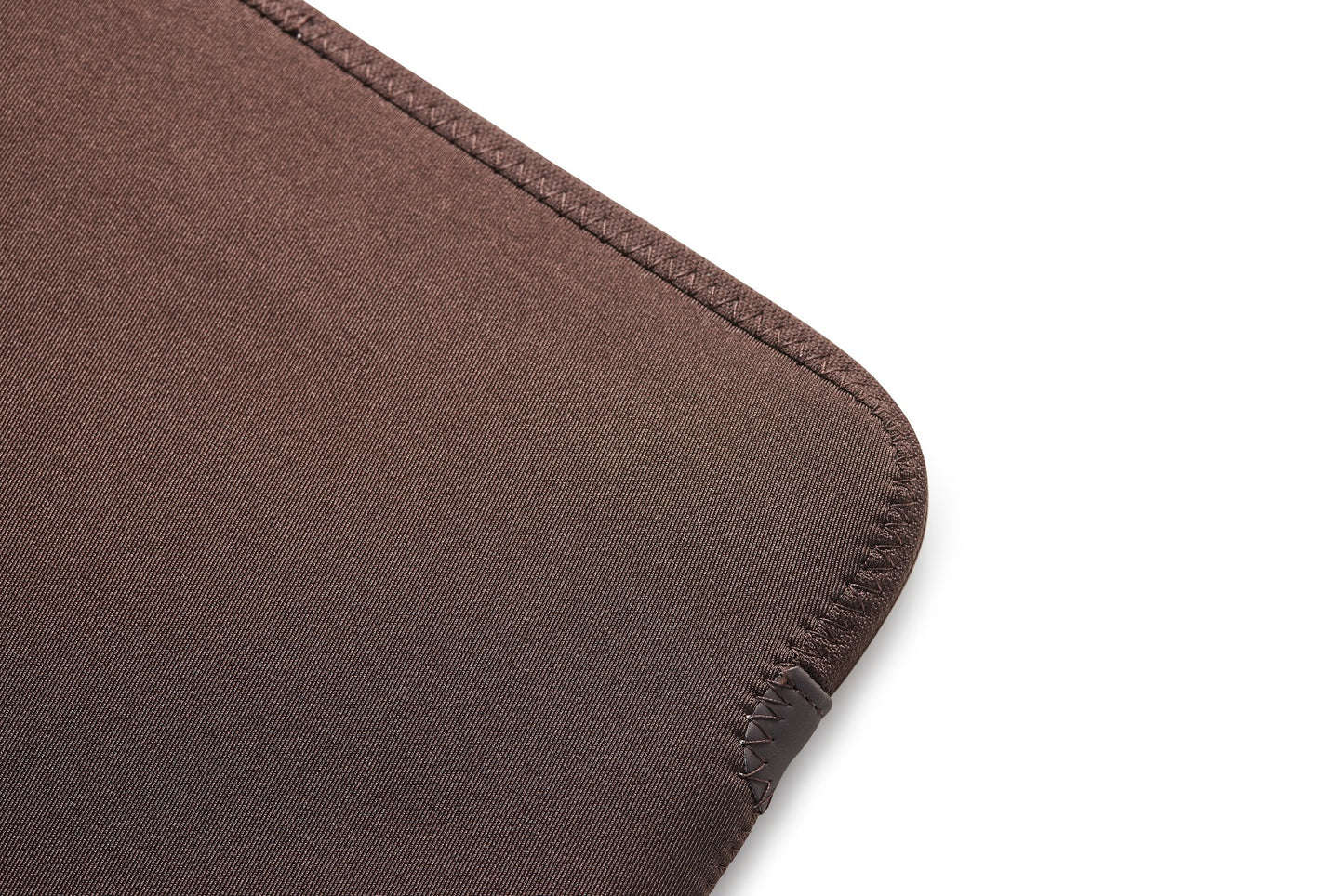 Pouzdro pro MacBook 13" Trunk Neoprene Sleeve - hnědé - iSTYLE CZ