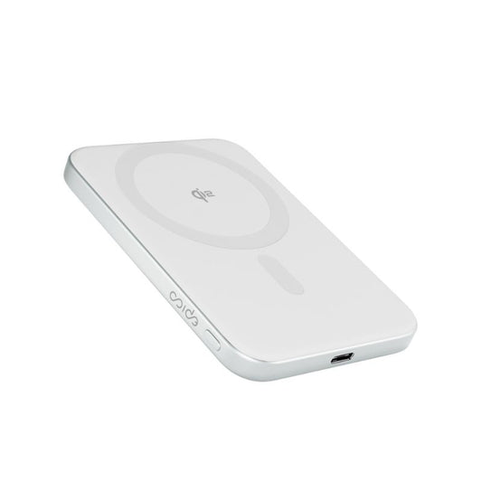 Tenká hliníková MagSafe powerbanka Epico UltraPack Qi2 Slim 5000mAh - stříbrná - iSTYLE.cz