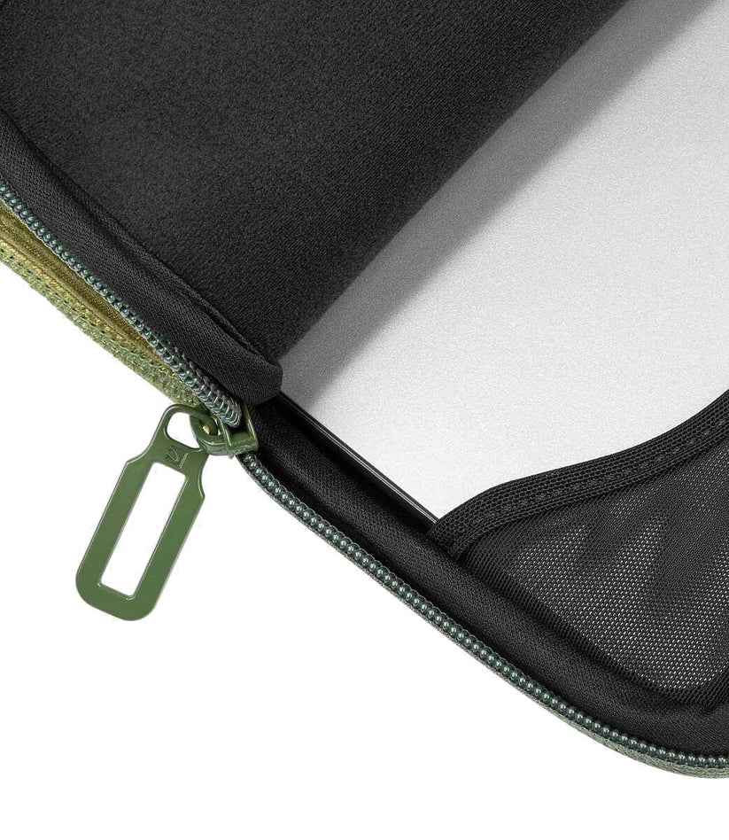 Obal Tucano Velluto na MacBook Pro / Air 13" - zelený - iSTYLE CZ