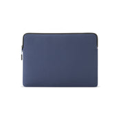Obal pro Macbook 14" Pipetto Classic Fit Sleeve - tmavě modrý - iSTYLE CZ