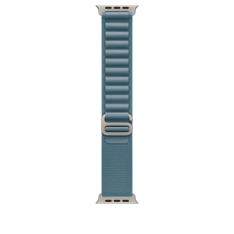Řemínek pro Apple Watch 44/45/46/49 mm Apple světle modrý Alpský tah - střední - provedení z přírodního titanu - iSTYLE CZ