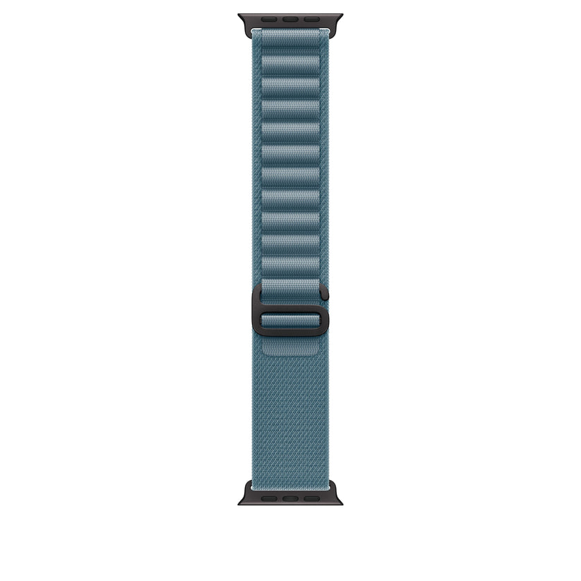 Řemínek pro Apple Watch 44/45/46/49 mm Apple světle modrý Alpský tah - malý - provedení z černého titanu - iSTYLE CZ