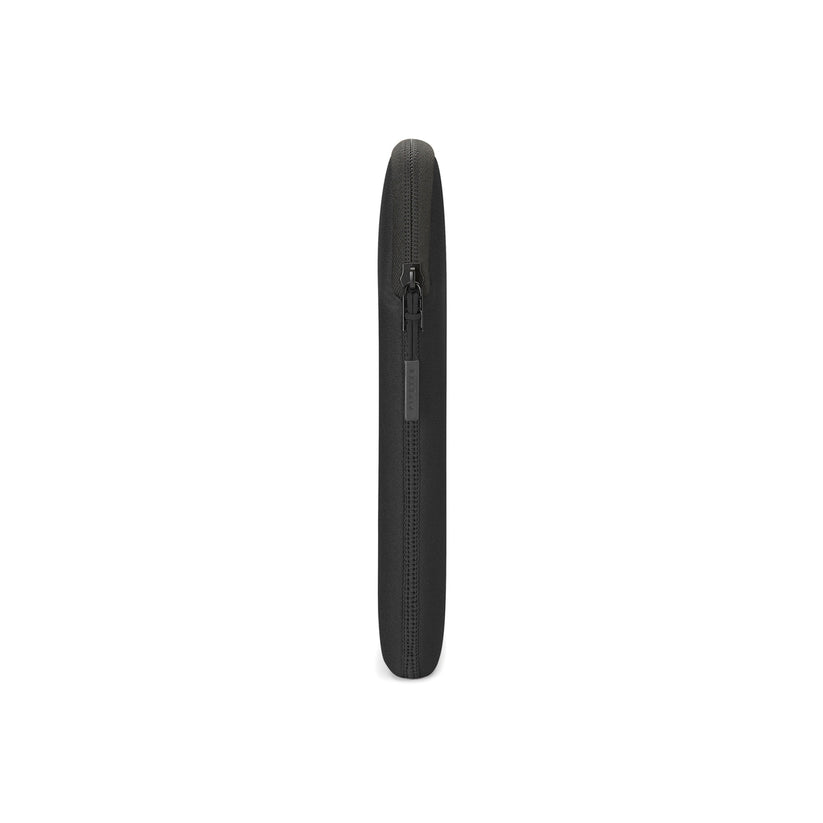 Obal pro Macbook 15" Pipetto Classic Fit Sleeve - černý - iSTYLE CZ