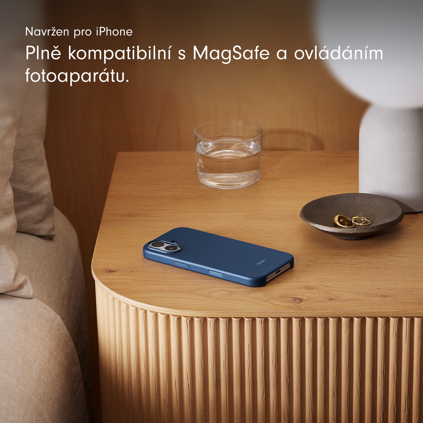 Kryt pro iPhone 17 Beats s MagSafe a ovladačem fotoaparátu - hlubinně modrý - iSTYLE CZ