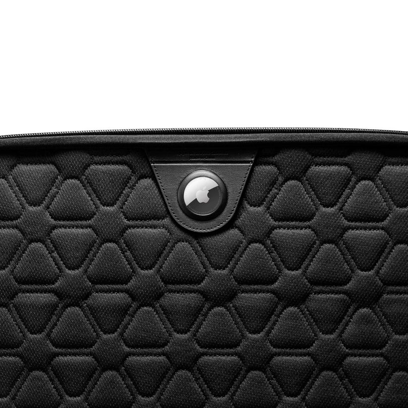 Pouzdro pro MacBook Pro 14" Spigen Rugged Armor Pro
