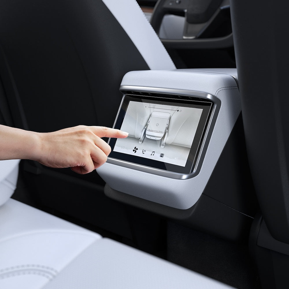 Ochranné sklo pro zadní displej Spigen Tesla Glass.tR Slim Screen Protector - iSTYLE CZ