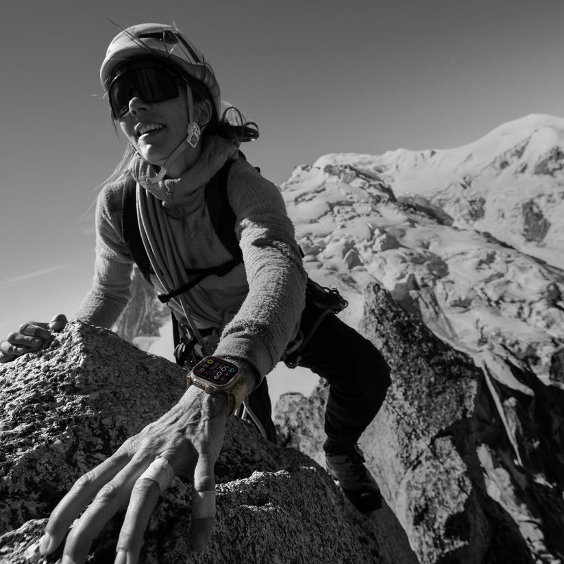 Apple Watch Ultra 2 GPS + Cellular, 49mm titanové pouzdro s olivovým alpským tahem - S (otevřený)