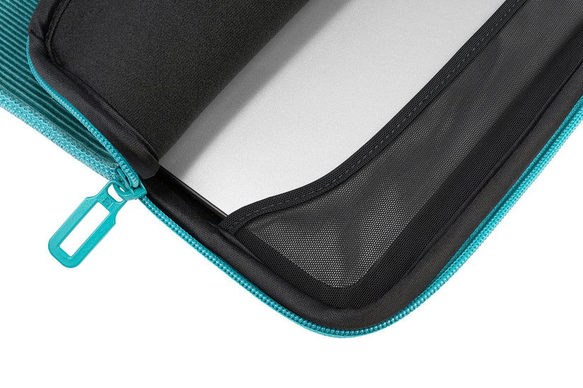 Obal Tucano Velluto na MacBook Pro 16" - světle modrý - iSTYLE CZ
