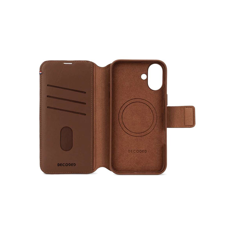 Kožená odnímatelná peněženka Decoded pro iPhone 16 - hnědá - iSTYLE CZ