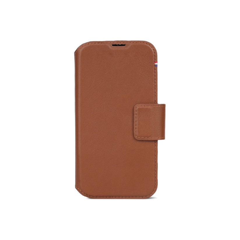 Kožená odnímatelná peněženka Decoded pro iPhone 15 Plus - hnědá - iSTYLE CZ