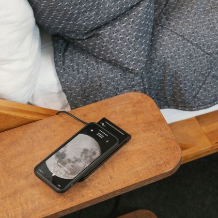 Bezdrátová nabíječka Peak Design Mobile Wireless Charging Stand V2 - černá - iSTYLE CZ