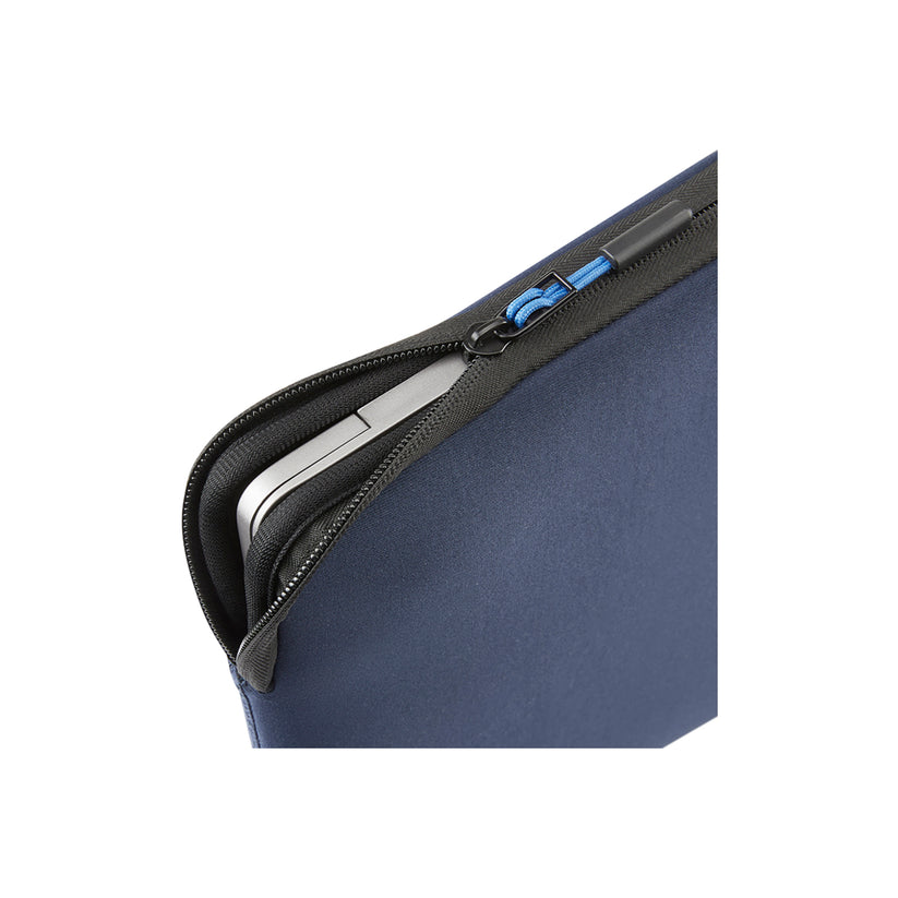 Obal pro MacBook Pro 14“/Air 13,6“ Pipetto Classic Fit Sleeve - tmavě modrý - iSTYLE CZ