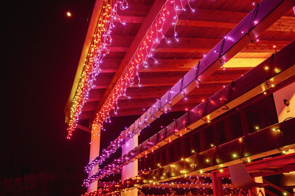 Chytrá vánoční LED výzdoba Twinkly Icicle 190 diod 5m - vícebarevná/bílá