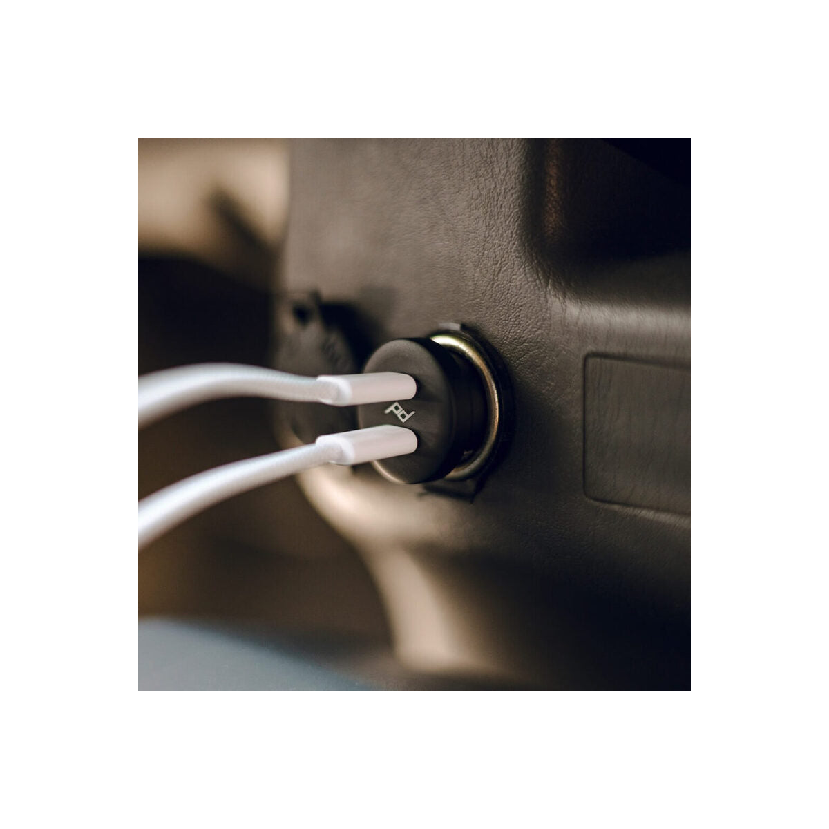 Nabíjecí adaptér USB-C do auta Peak Design - černý - iSTYLE CZ