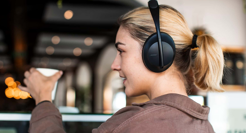 Bezdrátová sluchátka Bose Headphones 700 - černá