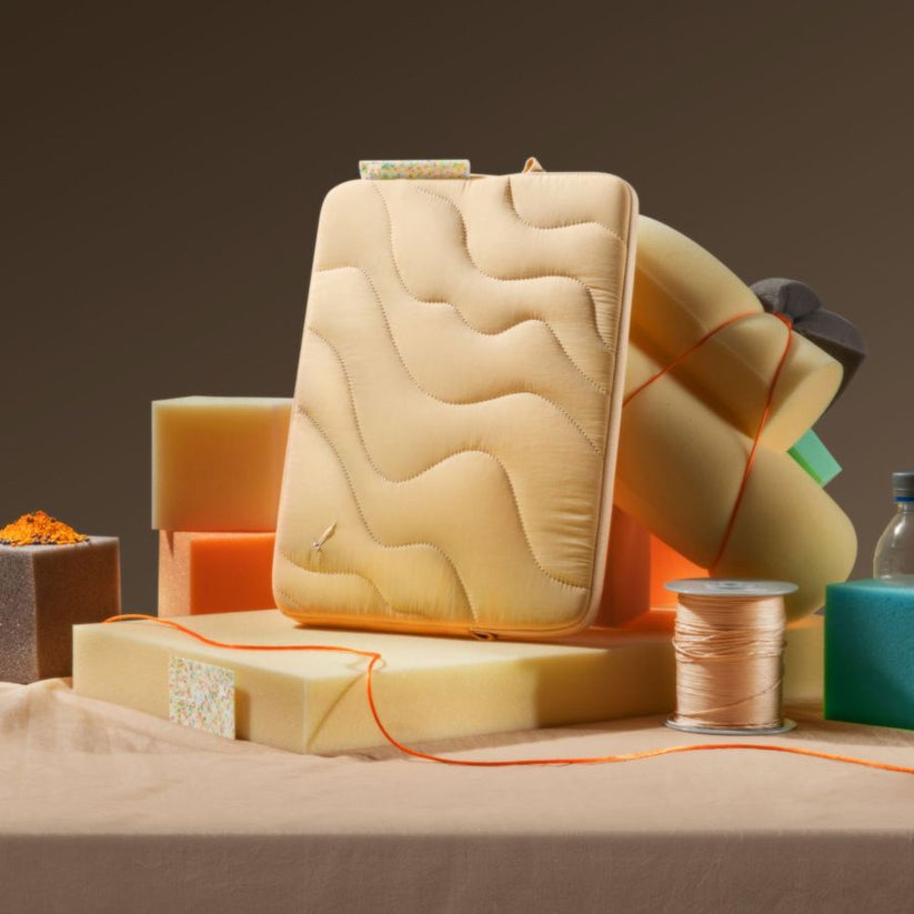 Pouzdro pro MacBook 14" tomtoc Terra-A27 - duna shade - iSTYLE CZ