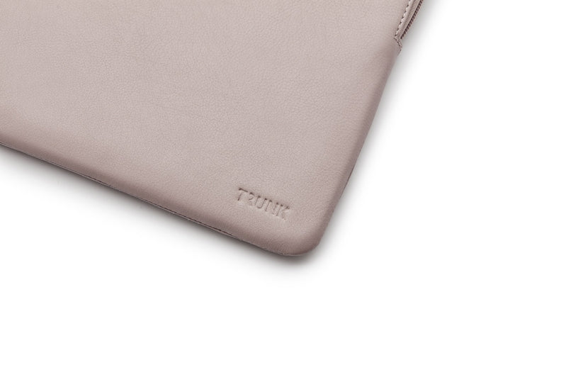 Pouzdro pro MacBook 13" Trunk Leather Sleeve - růžové - iSTYLE CZ