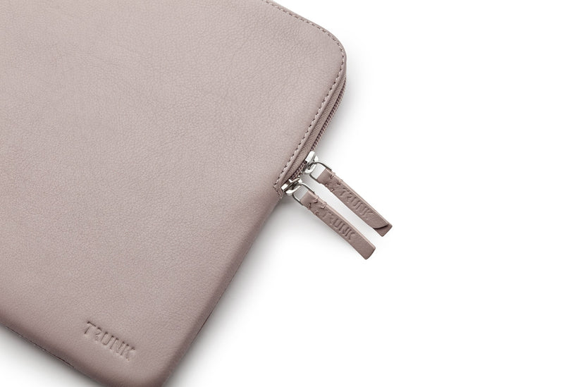 Pouzdro pro MacBook 13" Trunk Leather Sleeve - růžové - iSTYLE CZ